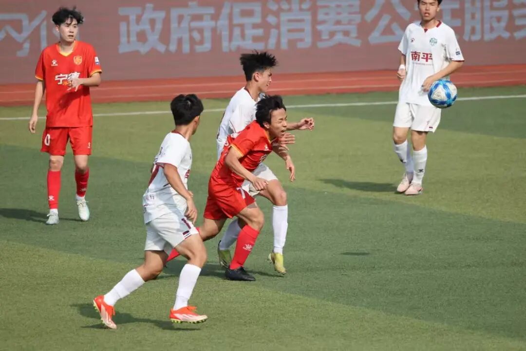 上半场结束宁德3∶0！(图2)